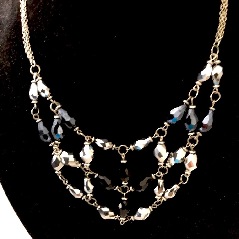 BLACK AND SILVER STONE NECKLACE